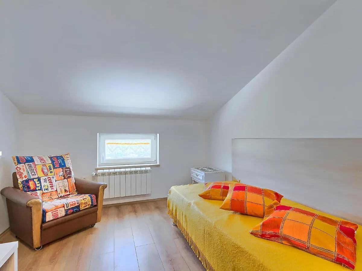 Apartment Majda By Interhome Kmeti 0*,